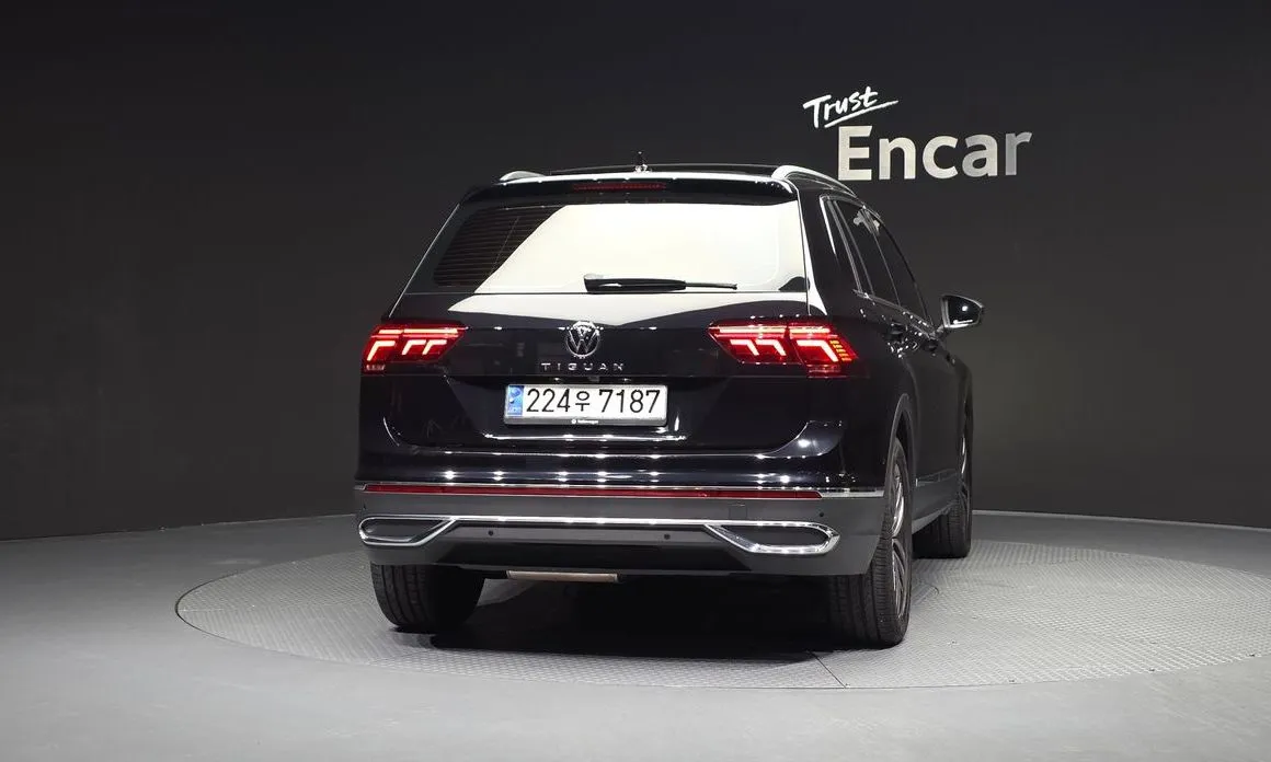 Volkswagen Tiguan — фото 7