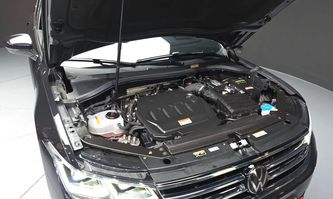 Volkswagen Tiguan — фото 9