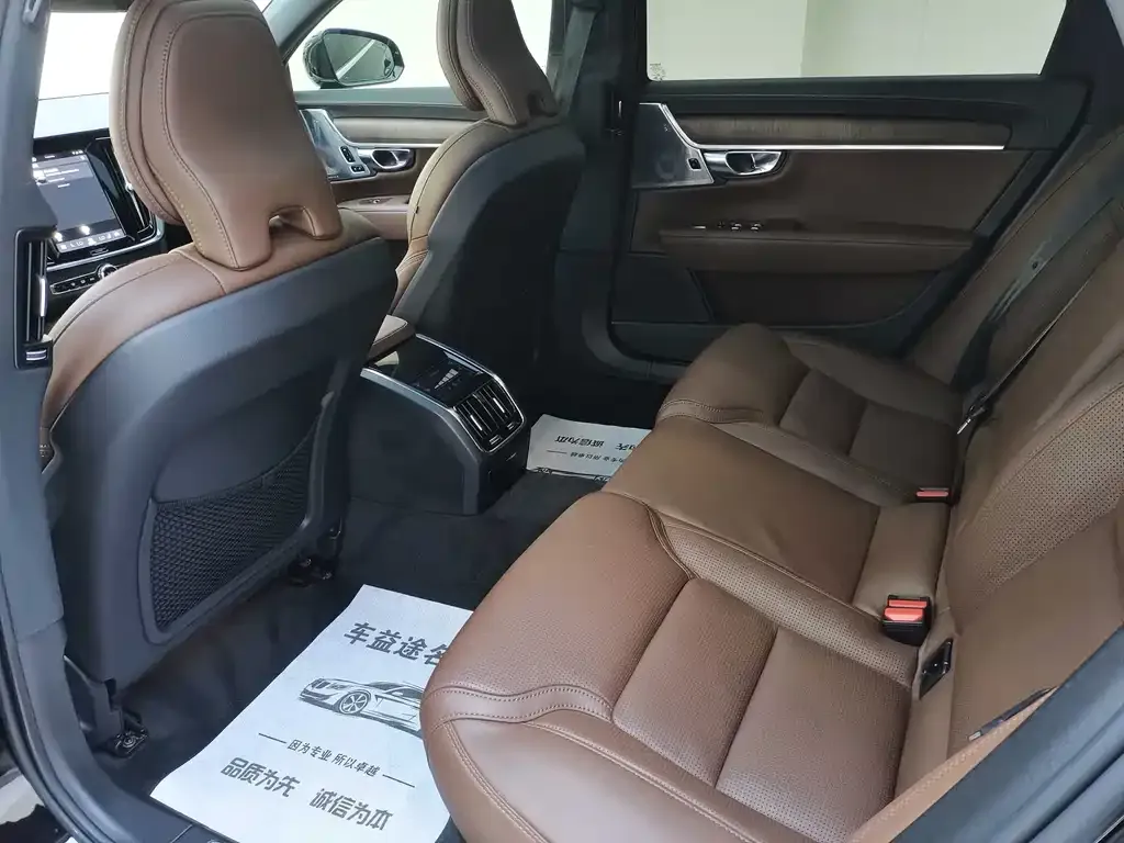 Volvo S90 2024 из CN, фото 6