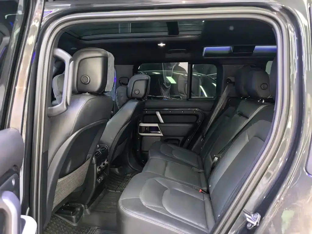 Land Rover Defender 2023 из CN, фото 10