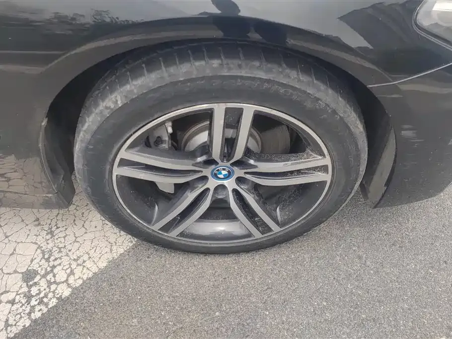 BMW 5 Series New Energy — фото 4