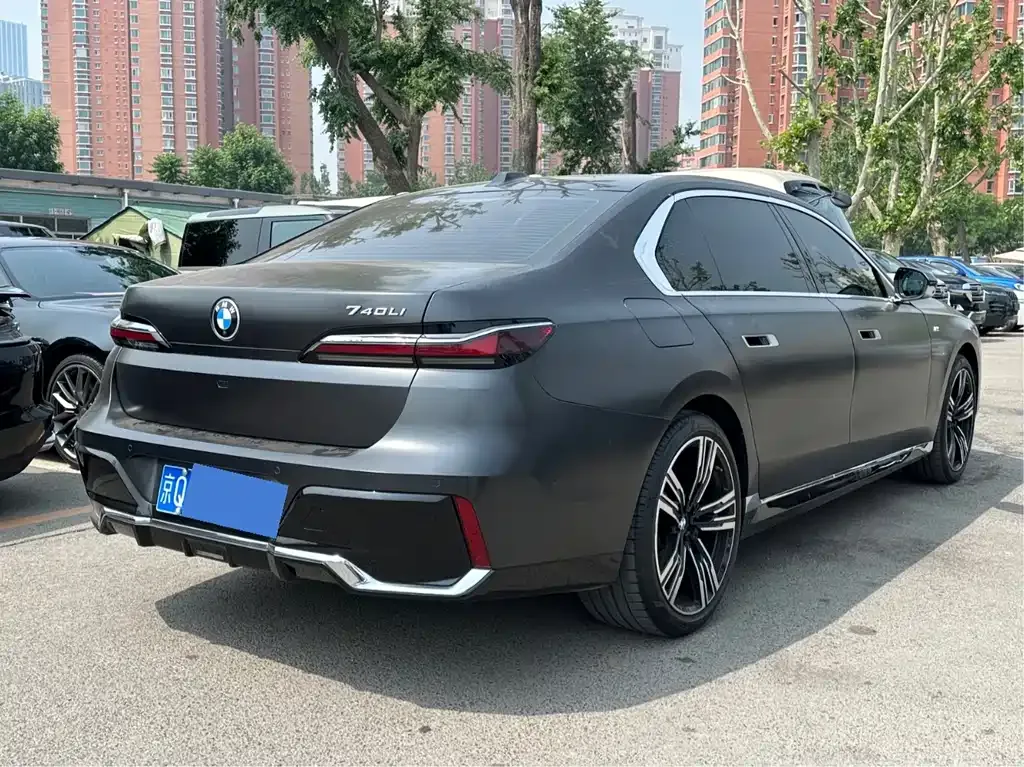 BMW 7 Series 2023 из CN, фото 4