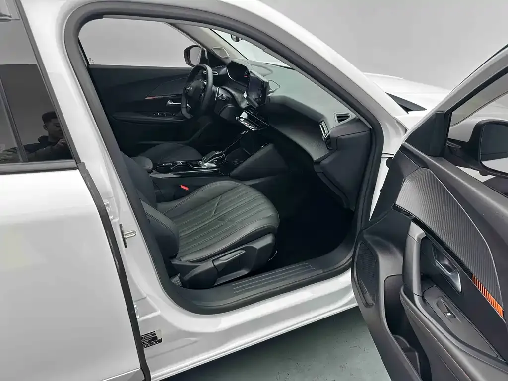 Peugeot 2008 2022 из CN, фото 8