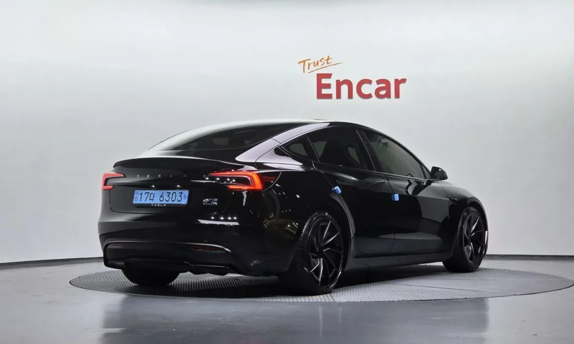 Tesla Model 3 — фото 3