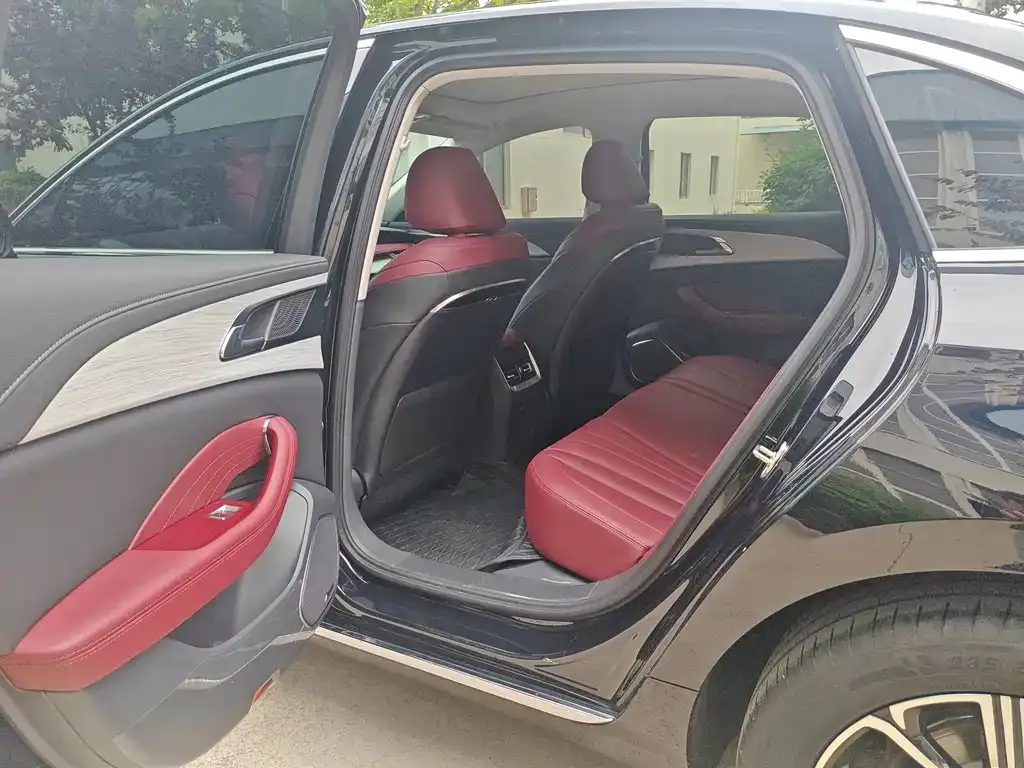 Hongqi H5 PHEV 2025 из CN, фото 8