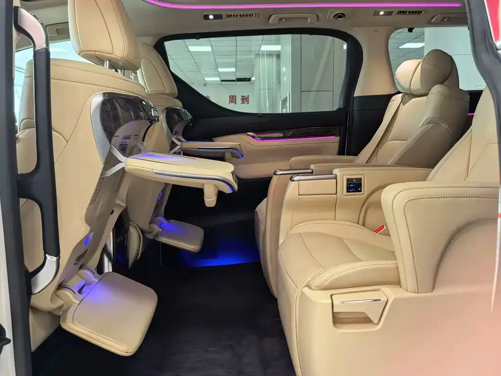 Toyota Alphard 2021 из CN, фото 5