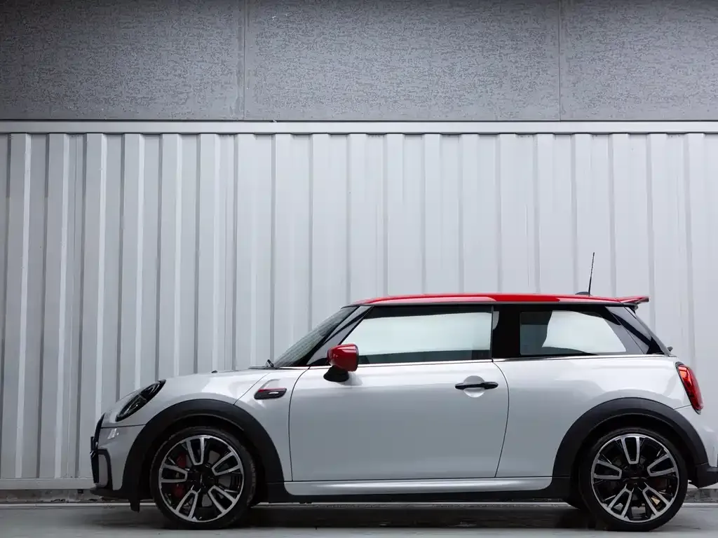 MINI JCW (John Cooper Works) — фото 10