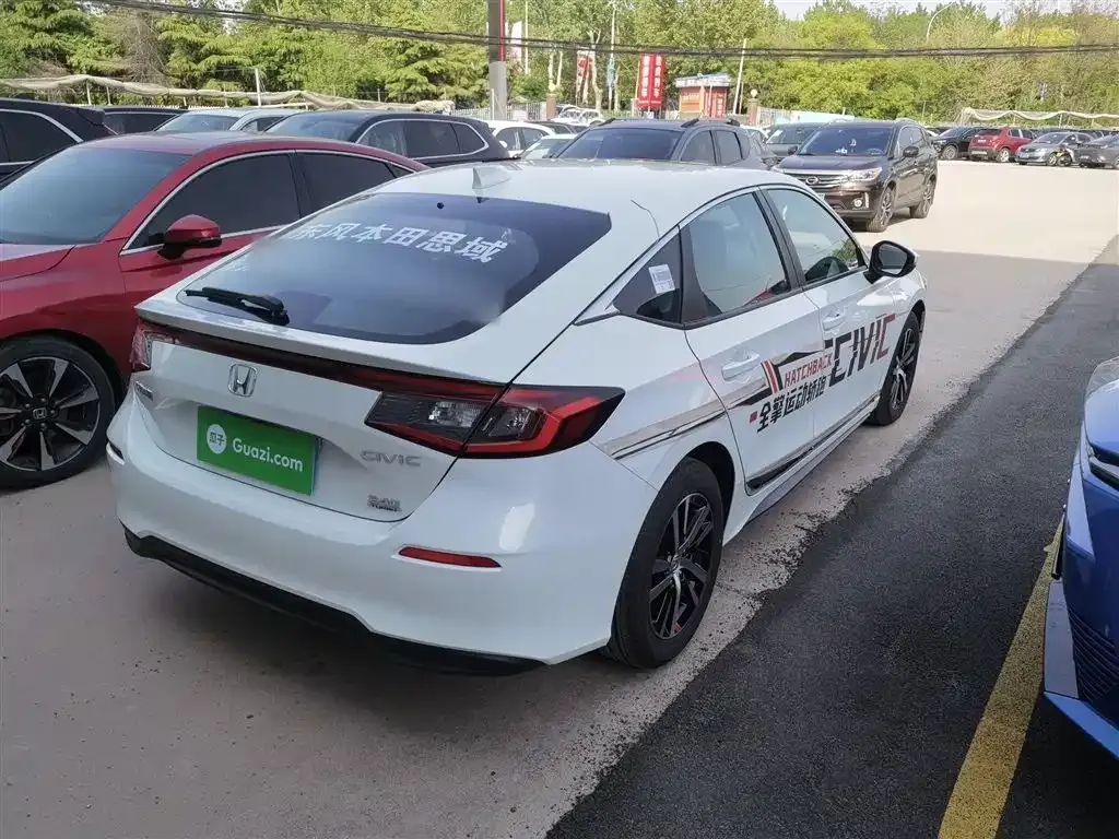 Honda Civic — фото 10