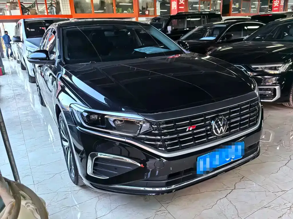 Volkswagen Passat — фото 4