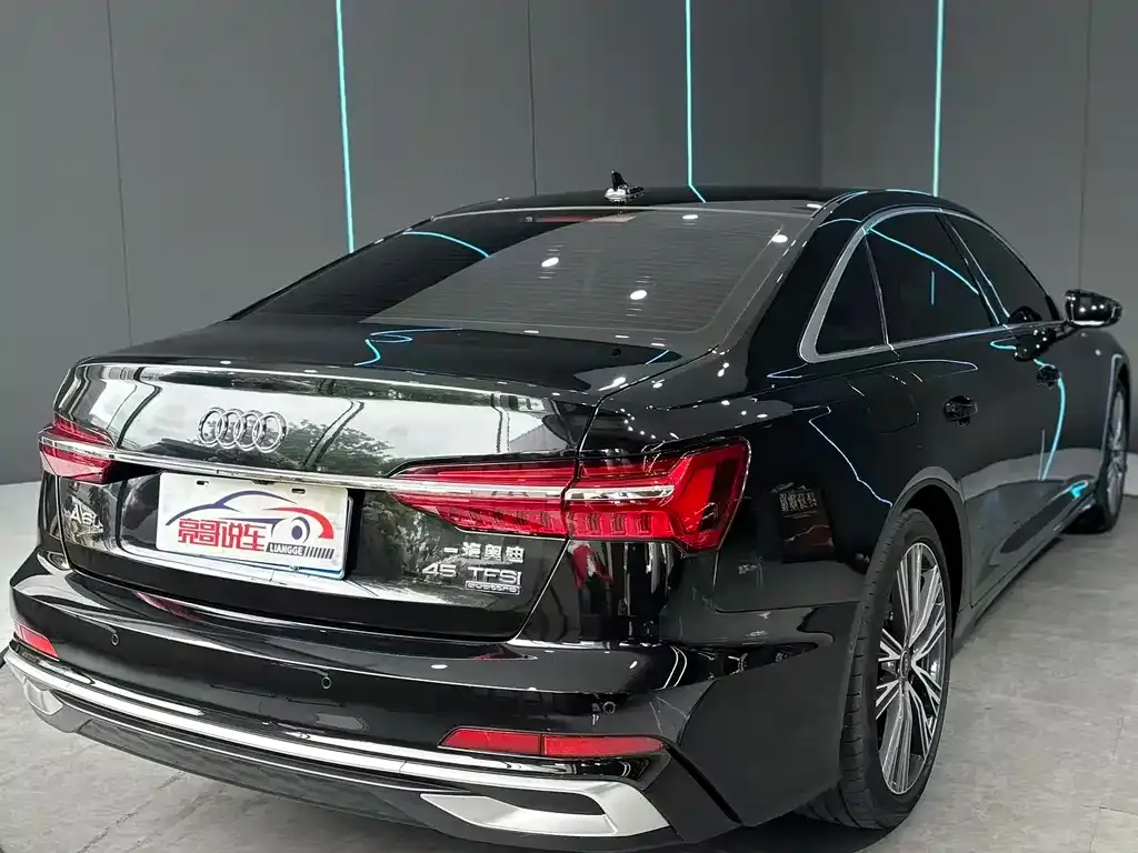 Audi A6L 2024 из CN, фото 9