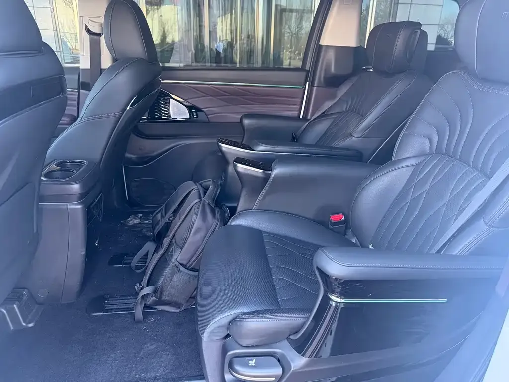 GAC Motor Trumpchi M8 — фото 3