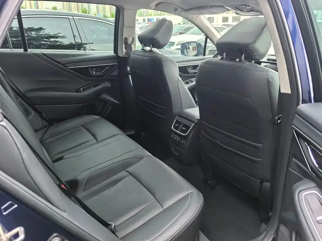 Subaru Outback 2022 из CN, фото 7