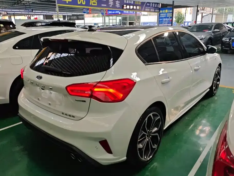 Ford Focus 2021 из CN, фото 9