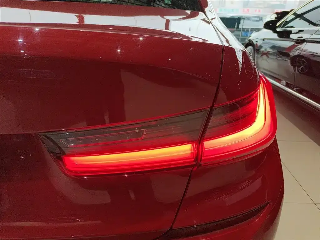 BMW 3 Series 2021 из CN, фото 5