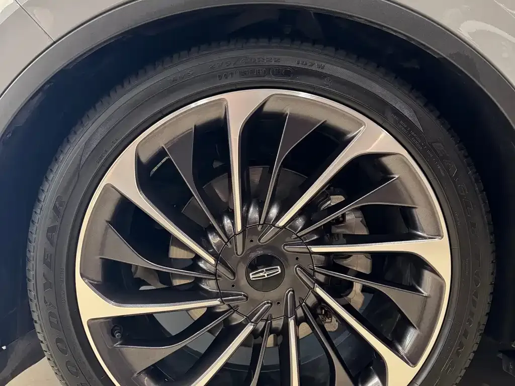 Lincoln Aviator — фото 9