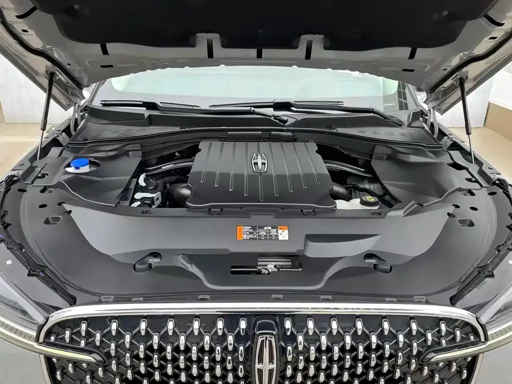Lincoln Aviator — фото 10