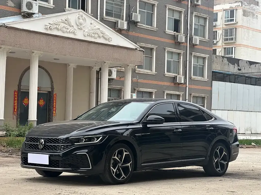 Volkswagen Passat 2024 из CN, фото 1