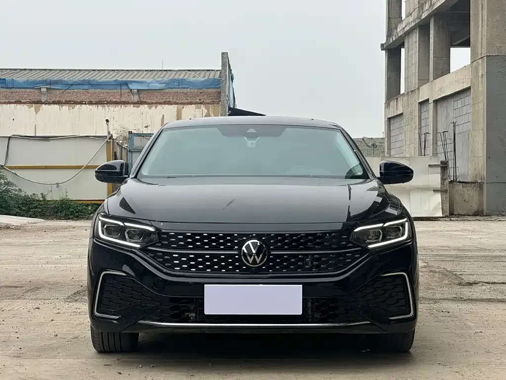 Volkswagen Passat 2024 из CN, фото 2