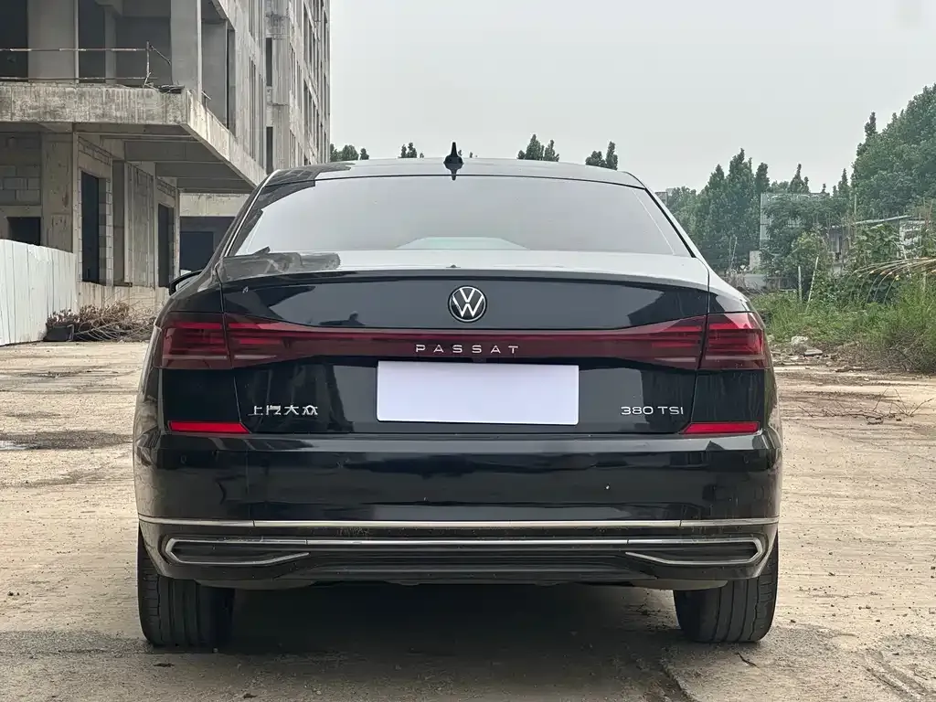Volkswagen Passat 2024 из CN, фото 4