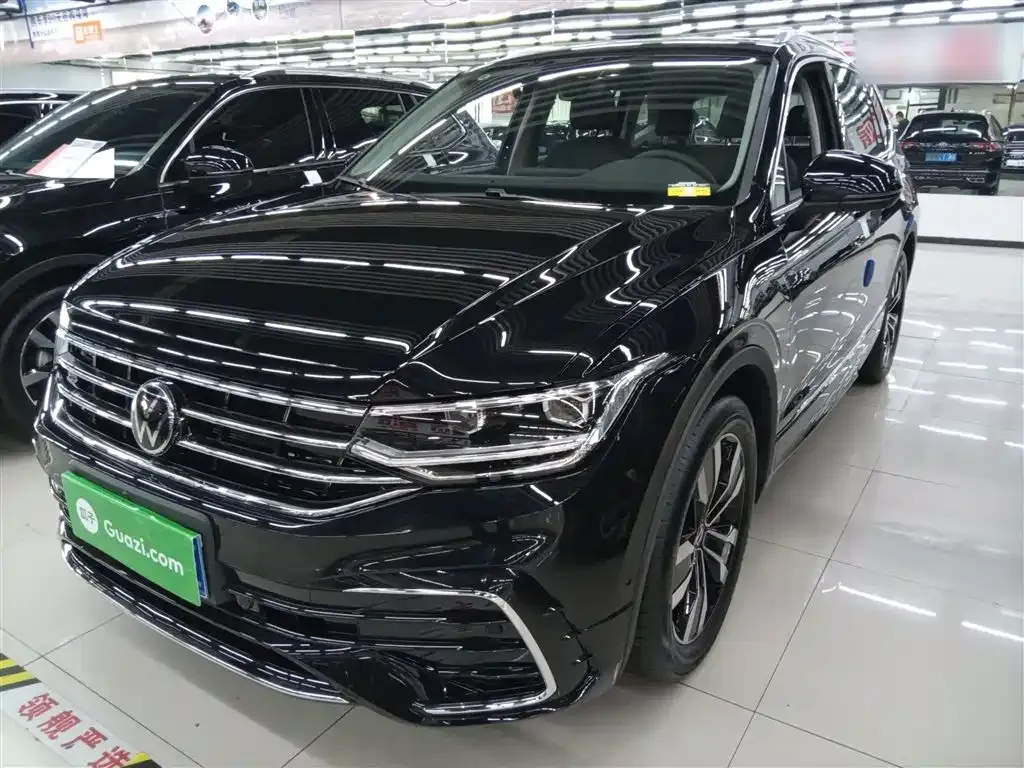 Volkswagen Tiguan L — фото 9