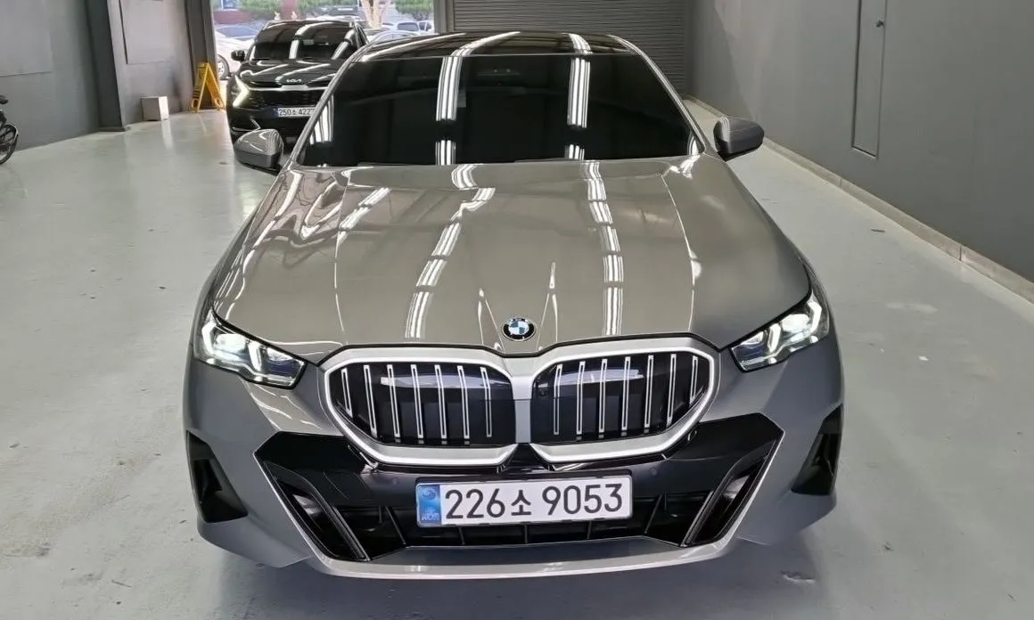 BMW 5-Series 2025 из KR, фото 1