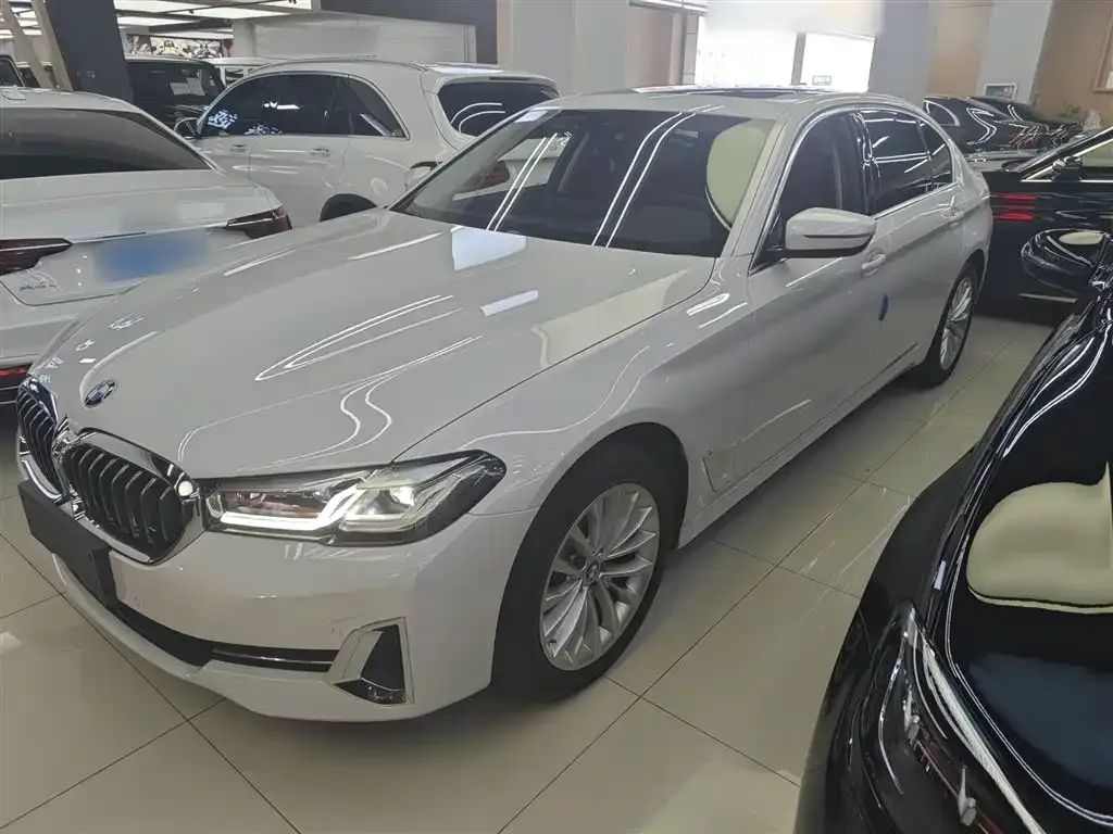 BMW 5 Series — фото 10