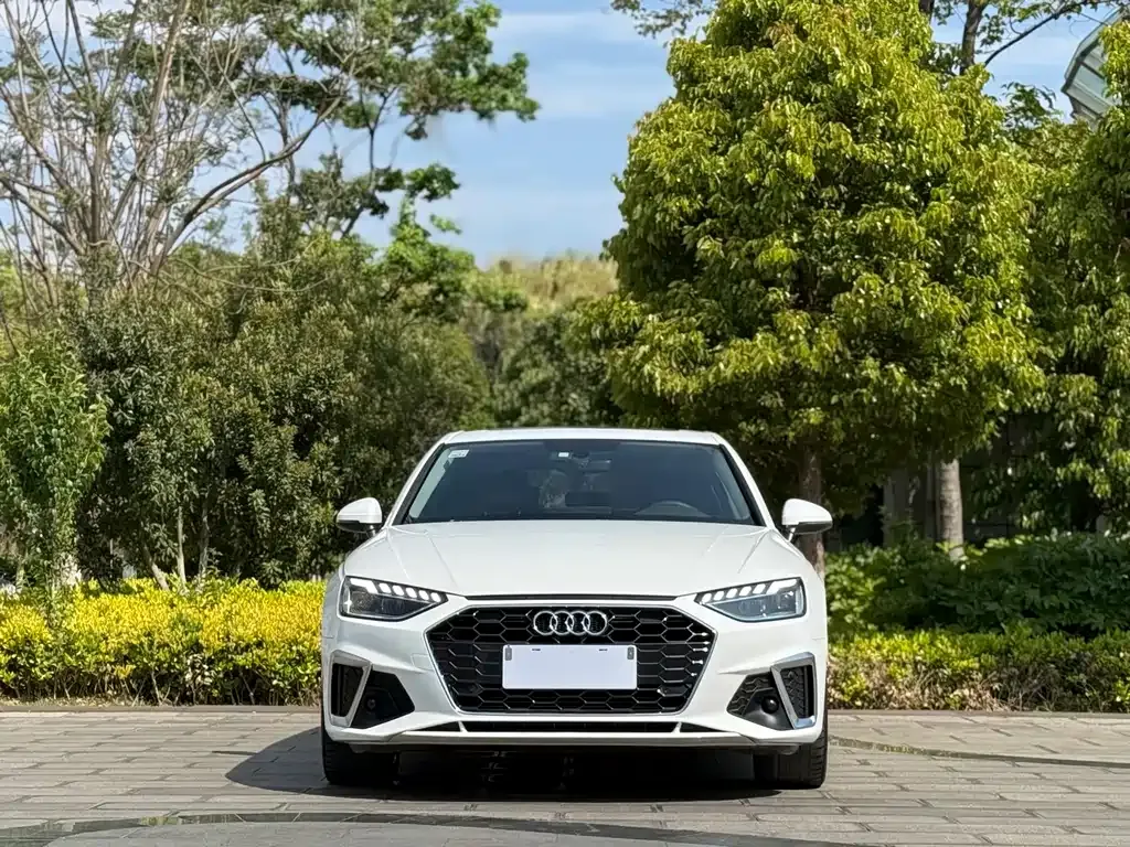 Audi A4L — фото 2