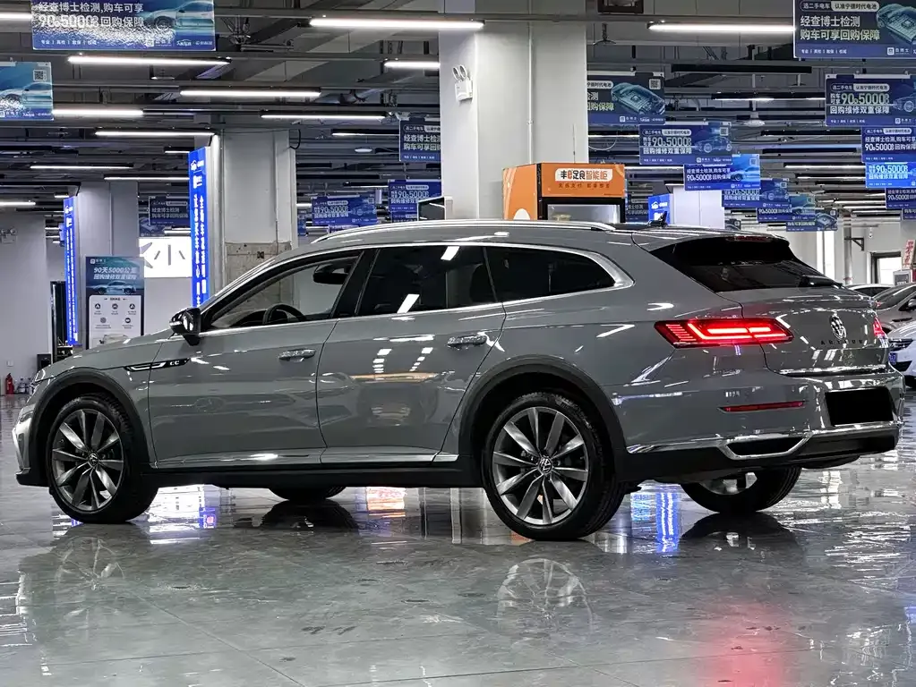 Volkswagen CC 2024 из CN, фото 9