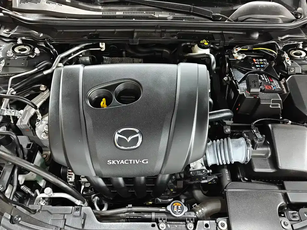 Mazda 3 Axela — фото 10