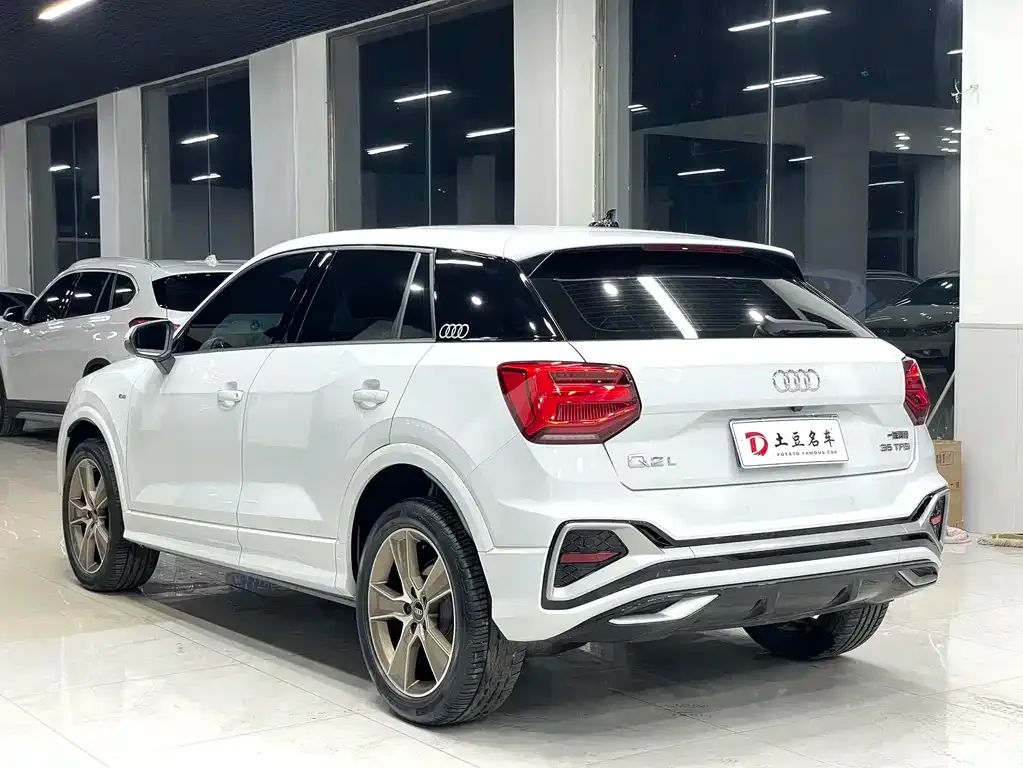 Audi Q2L 2023 из CN, фото 6