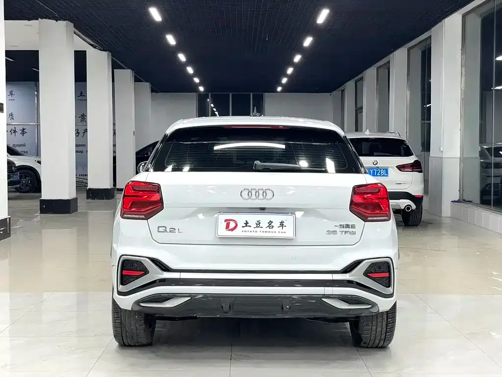 Audi Q2L 2023 из CN, фото 5