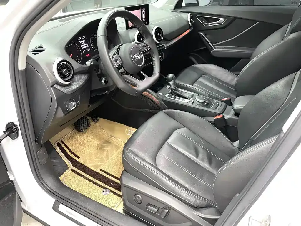 Audi Q2L 2023 из CN, фото 9