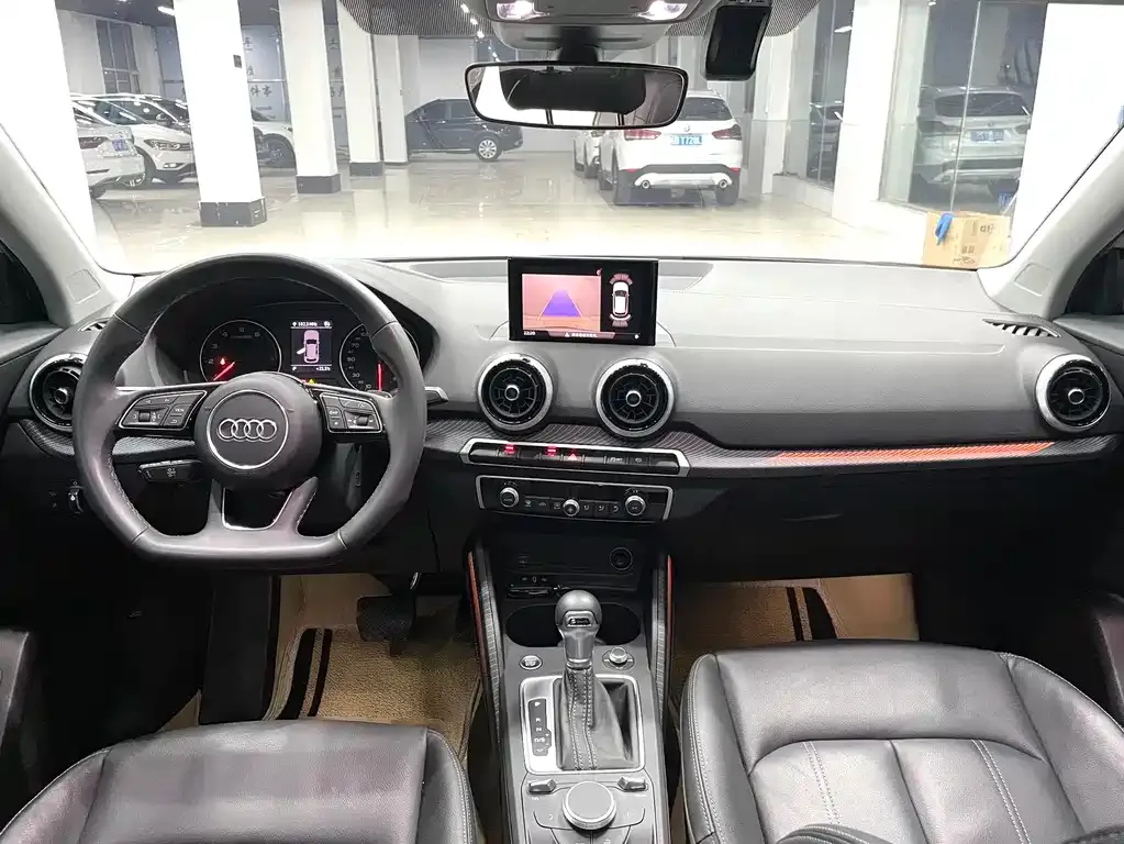 Audi Q2L 2023 из CN, фото 8