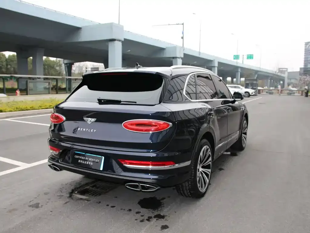 Bentley Bentayga — фото 5