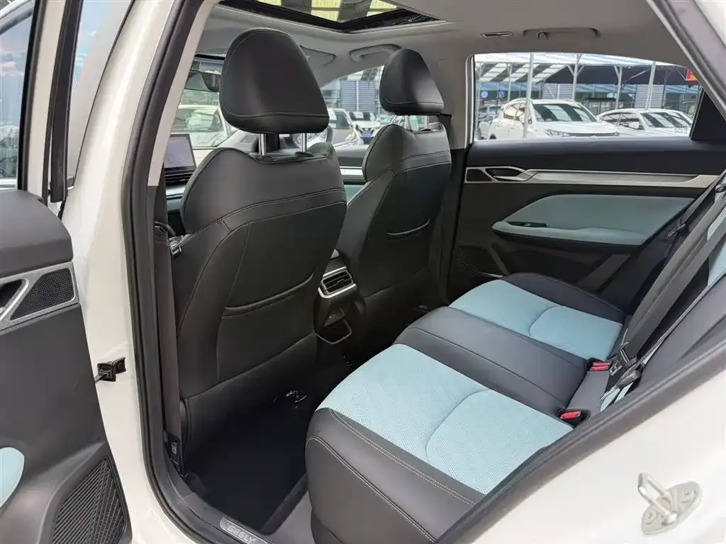 Geely Emgrand L 2022 из CN, фото 8