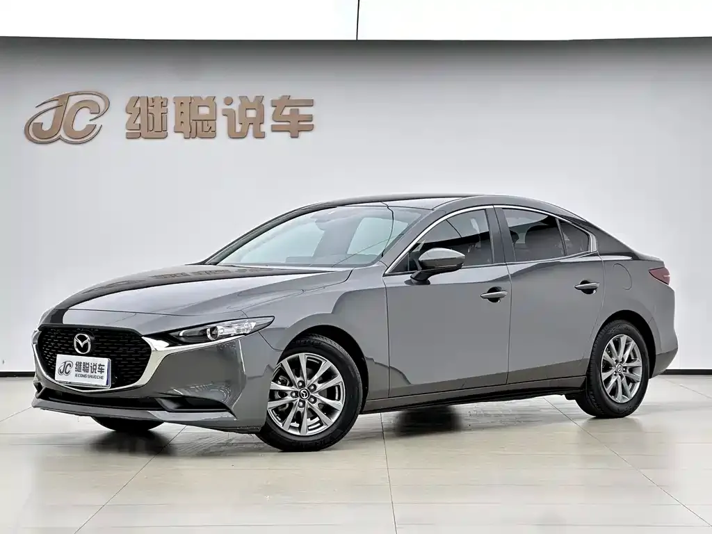 Mazda 3 Axela — фото 1