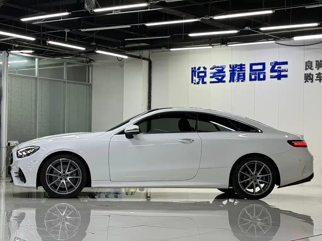 Mercedes-Benz E-Class (Import) — фото 9