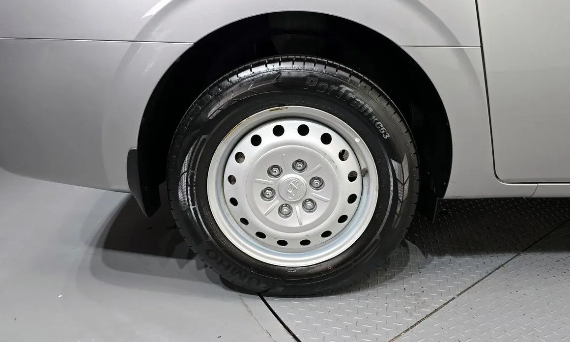 Hyundai Staria — фото 3