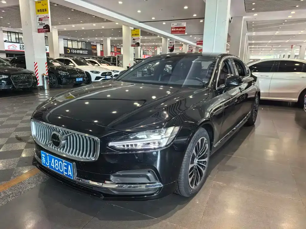Volvo S90 2023 из CN, фото 1