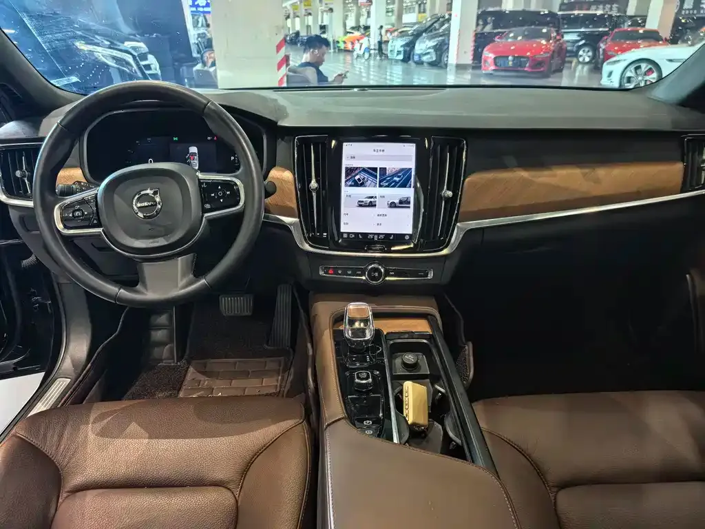 Volvo S90 2023 из CN, фото 7