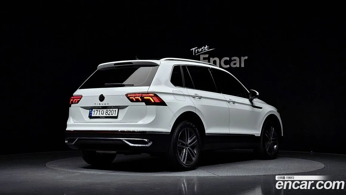 Volkswagen Tiguan — фото 4