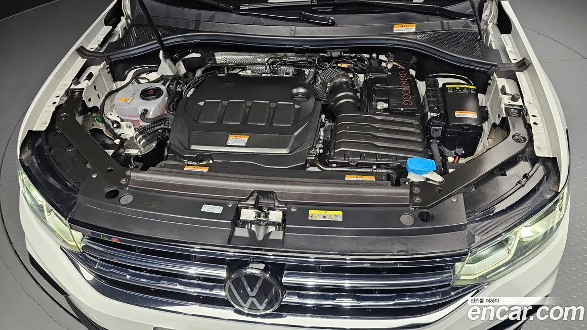 Volkswagen Tiguan — фото 10