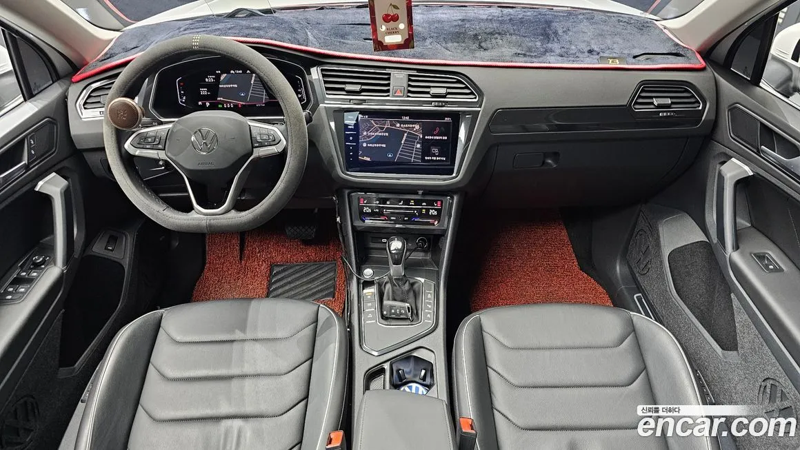 Volkswagen Tiguan — фото 9