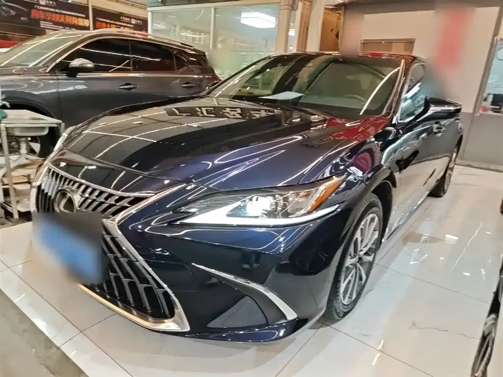 Lexus ES — фото 10