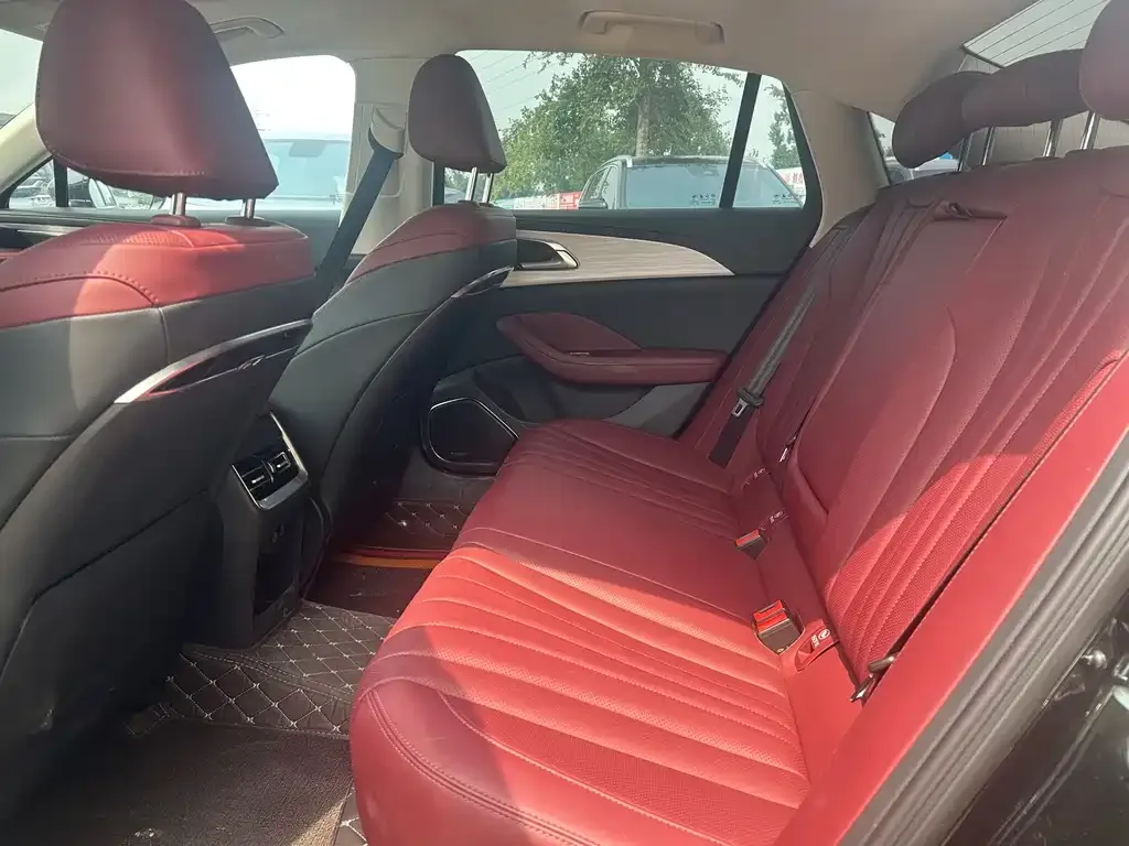 Hongqi H5 2025 из CN, фото 3