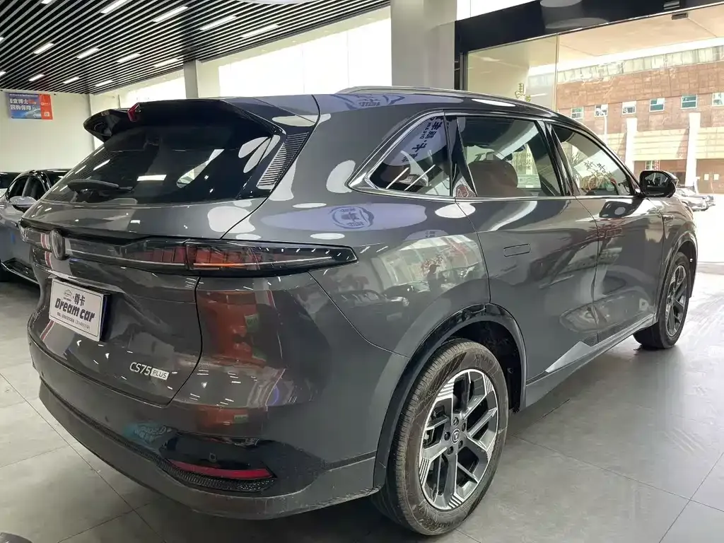 Changan CS75PLUS — фото 4