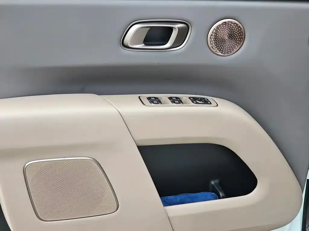 Li Auto i8 2025 из CN, фото 2