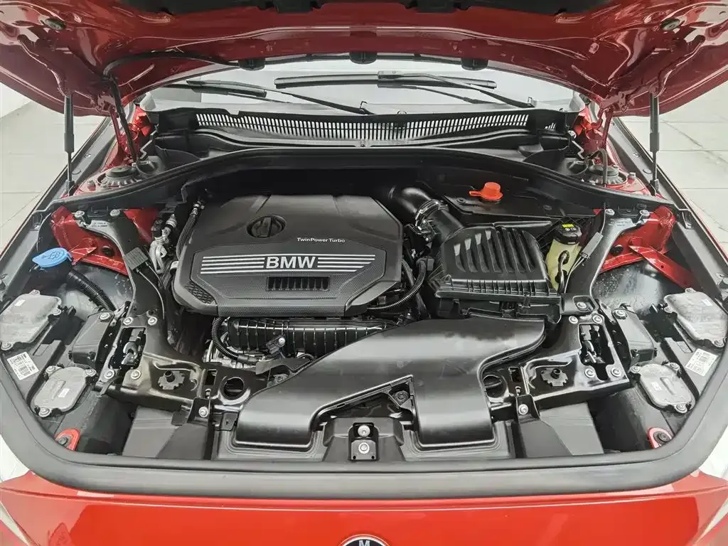 BMW 1 Series 2021 из CN, фото 8