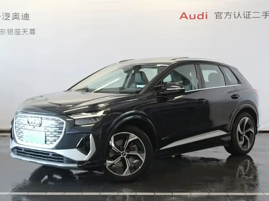 Audi Q4 e-tron — фото 1