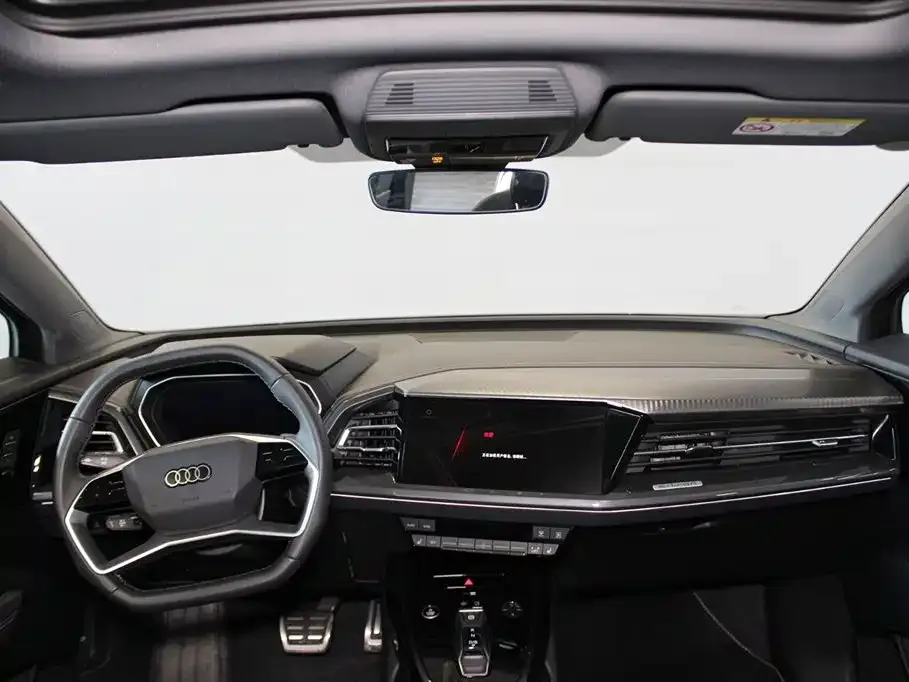 Audi Q4 e-tron — фото 10